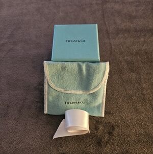 Tiffany & Co. Box/Pouch/Ribbon Gift Set (Like New)